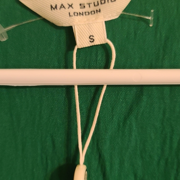 Max Studio Green Long Sleeve Dress - Picture 5 of 8